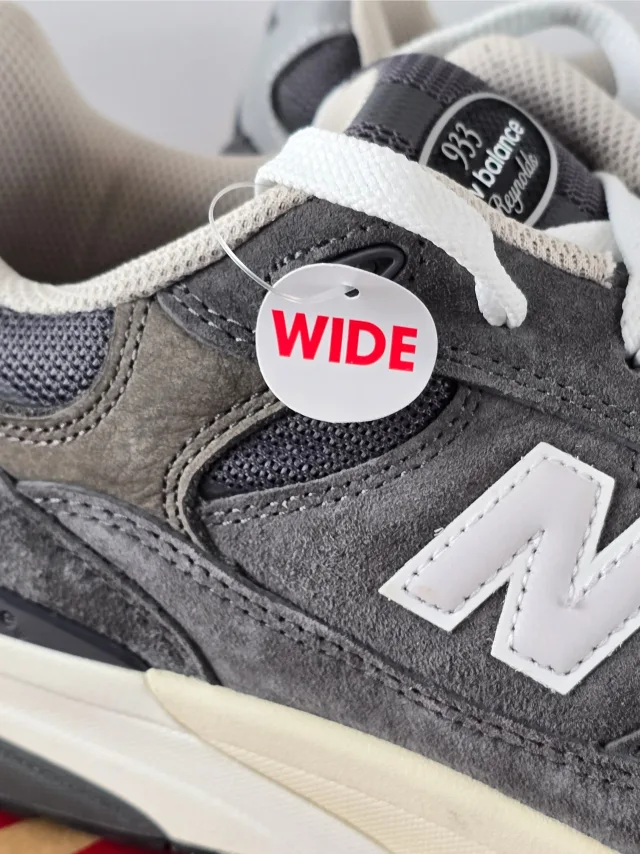 New Balance 933 Wide