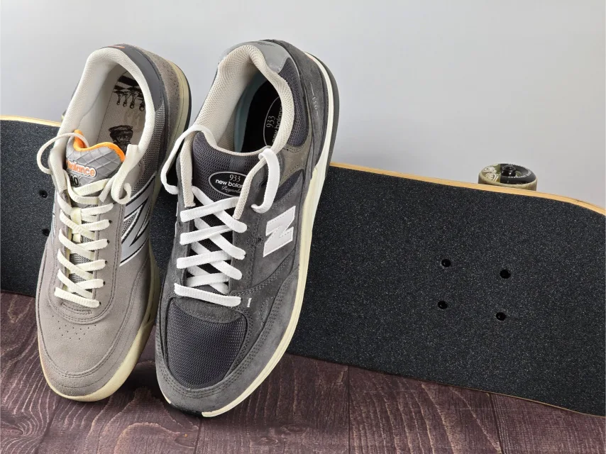 New Balance 933 vs. New Balance 440v2